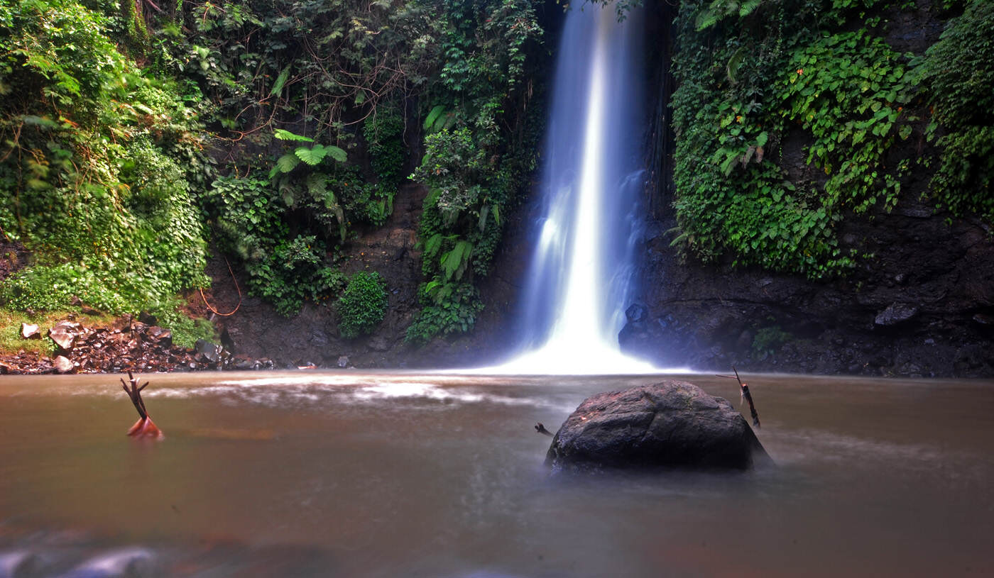 3 Air Terjun Mistis di Kuningan Jabar - Harja Saputra